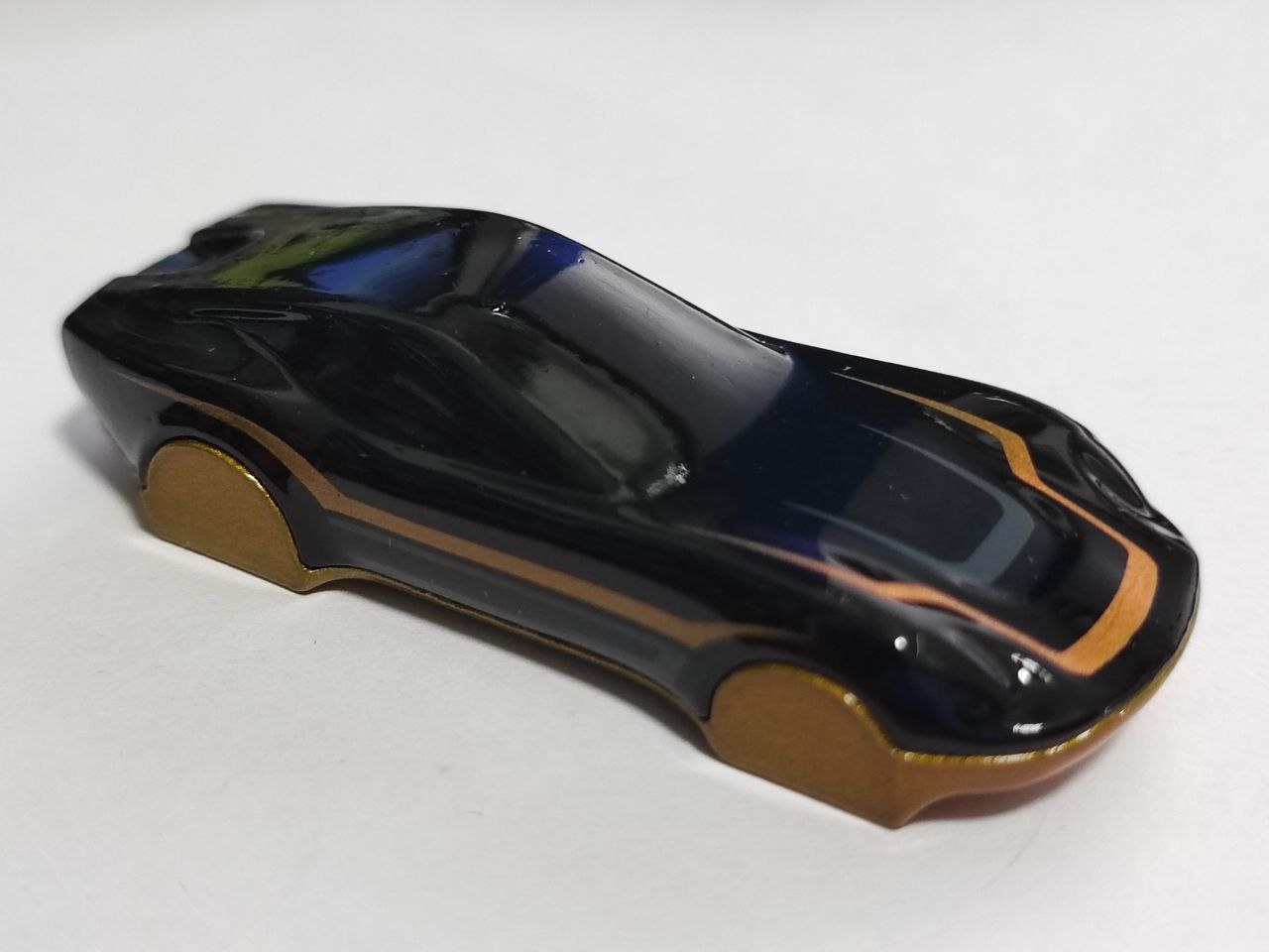 Carrinho Hot Wheels Coupe Clip / HKJ26 - Mattel