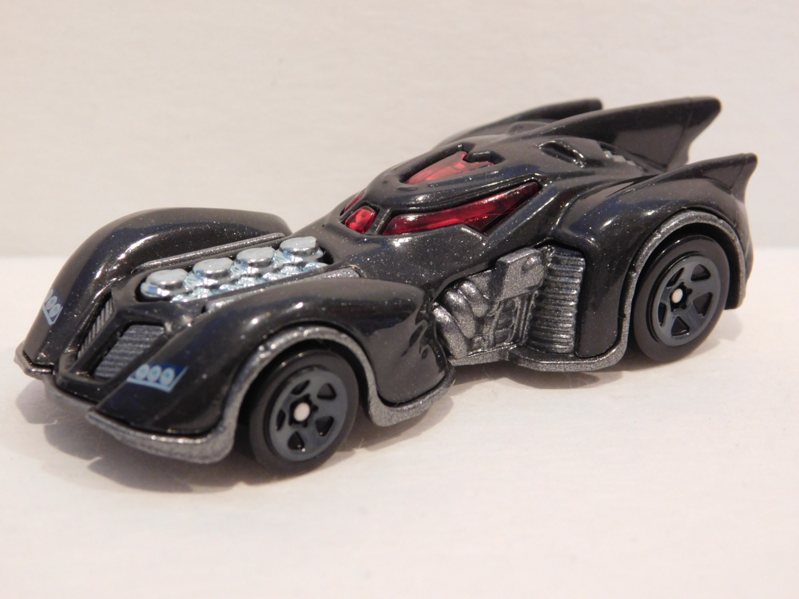 Carro Hot Wheels Batman: Arkhan Asylium Batmobile Hcw63 P