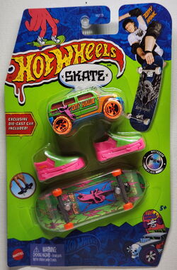 Hot Wheels Skate Neon Bones Tony Hawk Set of 4 Fingerboards and 2 Pairs of  Skate Shoes