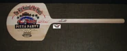 Dsc 6409.jpg (475 KB) HW Pizza Paddle with Larry Wood autograph (hwvette.com)