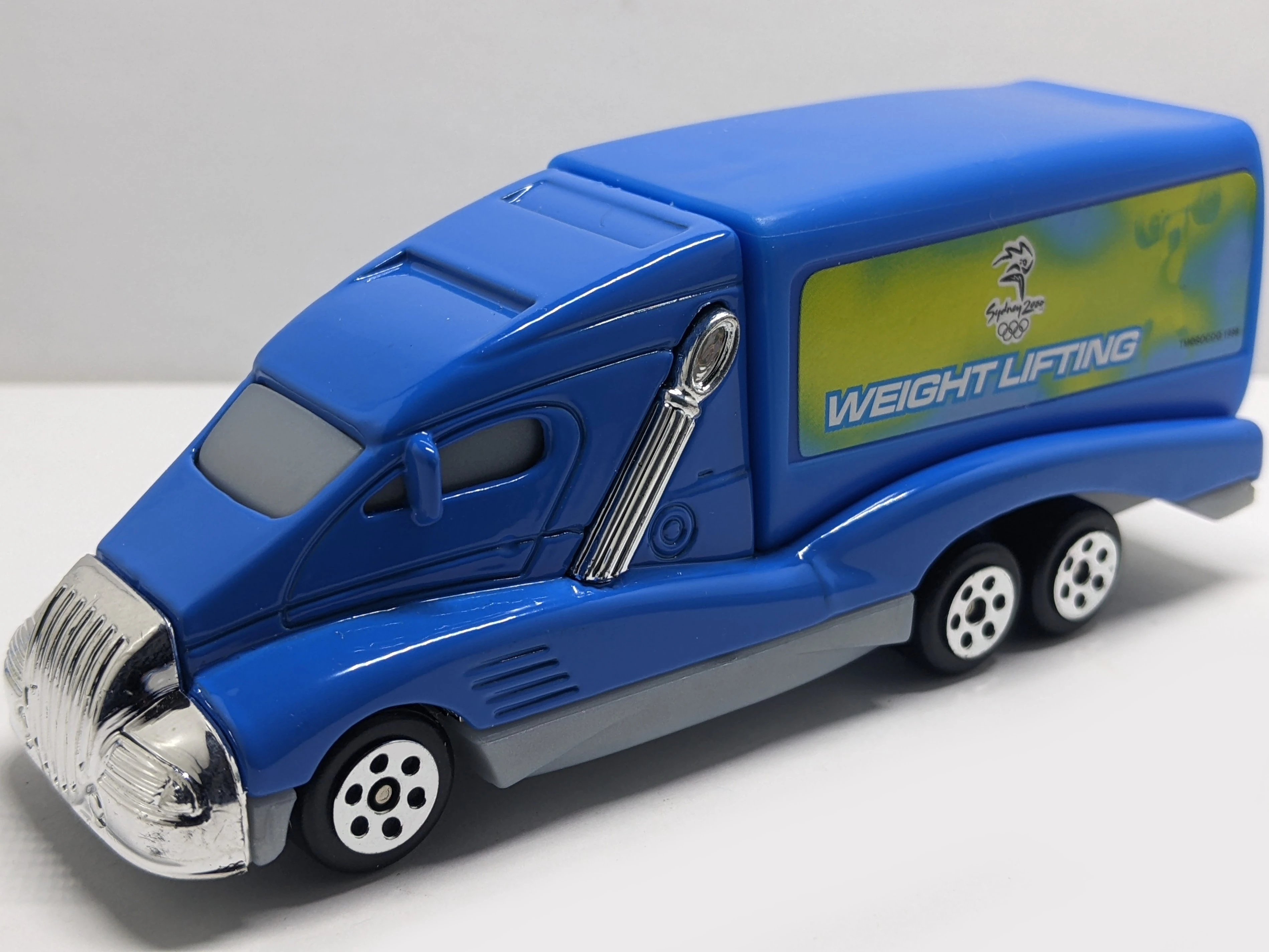 2000 Aerodynamic Cargo Truck (Blue)