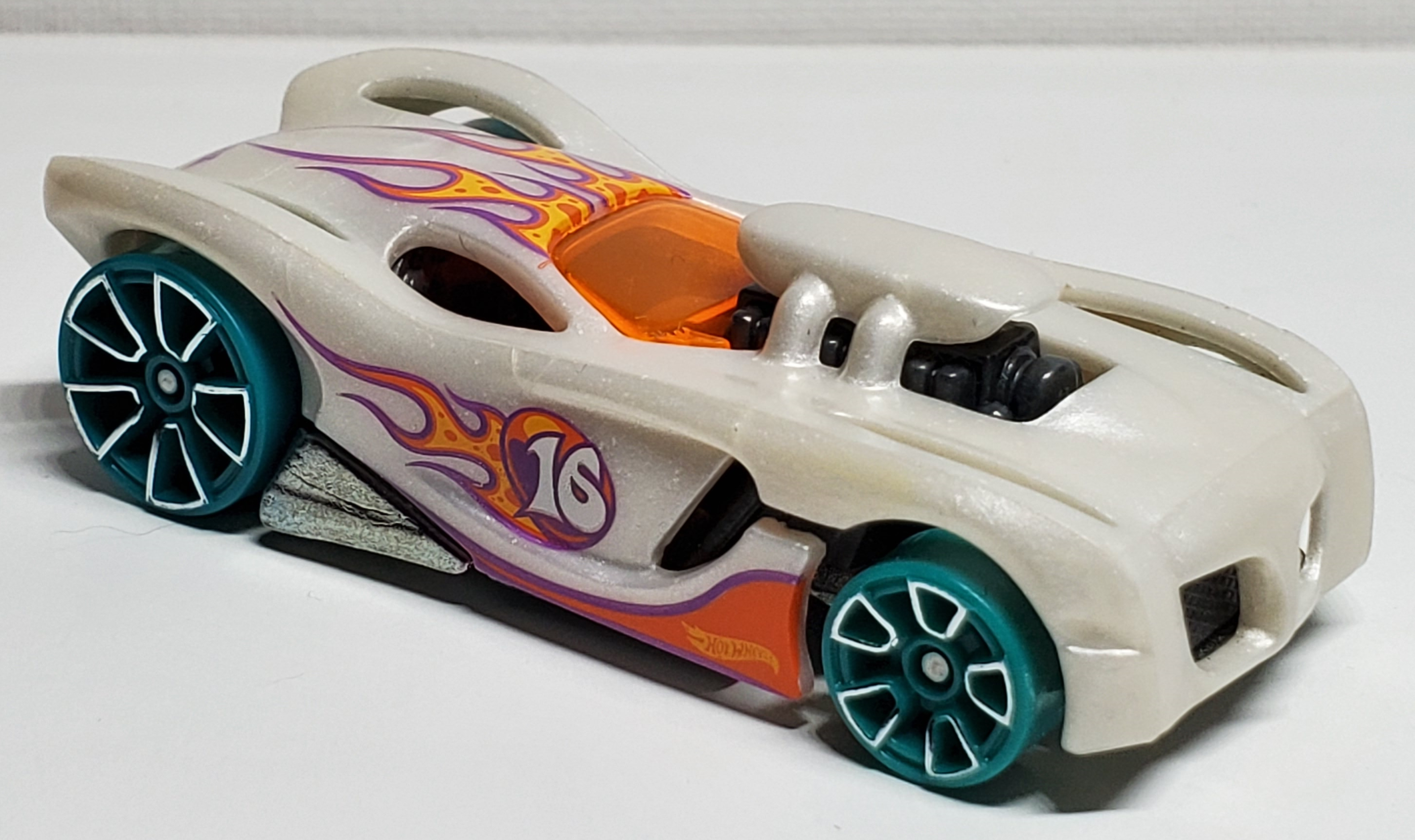 16 Angels | Hot Wheels Wiki | Fandom