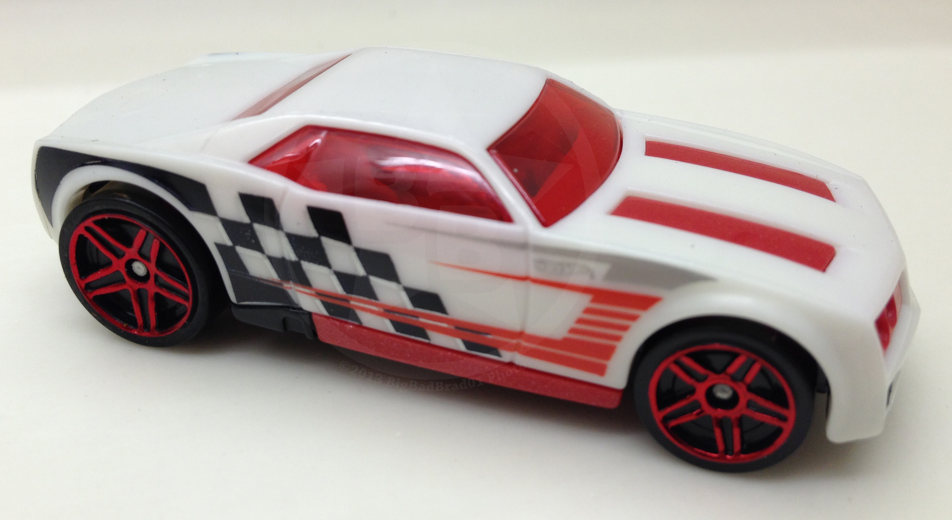 Hot wheels auto motion speedway discount