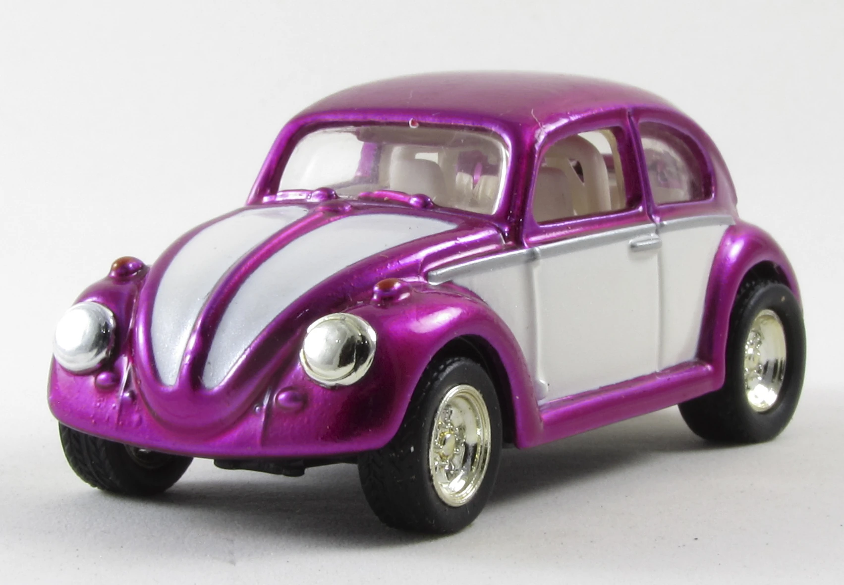 2008 Volkswagen Bug (Spectraflame Pink)