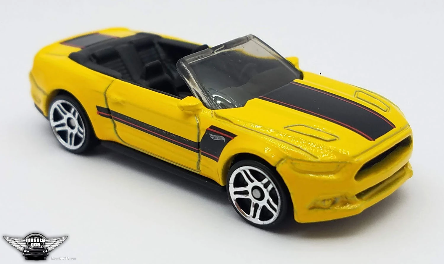 HotWheels’15 Ford Mustang GT Convertible Amazon.com: Hot Wheels 2017 Factory Fresh 2015 Ford Mustang