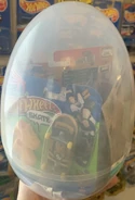 This was a cool idea for an Easter (2025) prize for my local diecast group. Finding these clear Egg shape canisters I filled it up with HW products. They reminded me of the early/ mid 2000s, when HW actual released these huge Easter eggs filled with 4-5 of their random products for Easter. Unlike HW baskets these days which dont have atleast 1 car :P