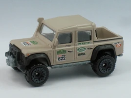 15LandRoverDefenderDoubleCabBeige