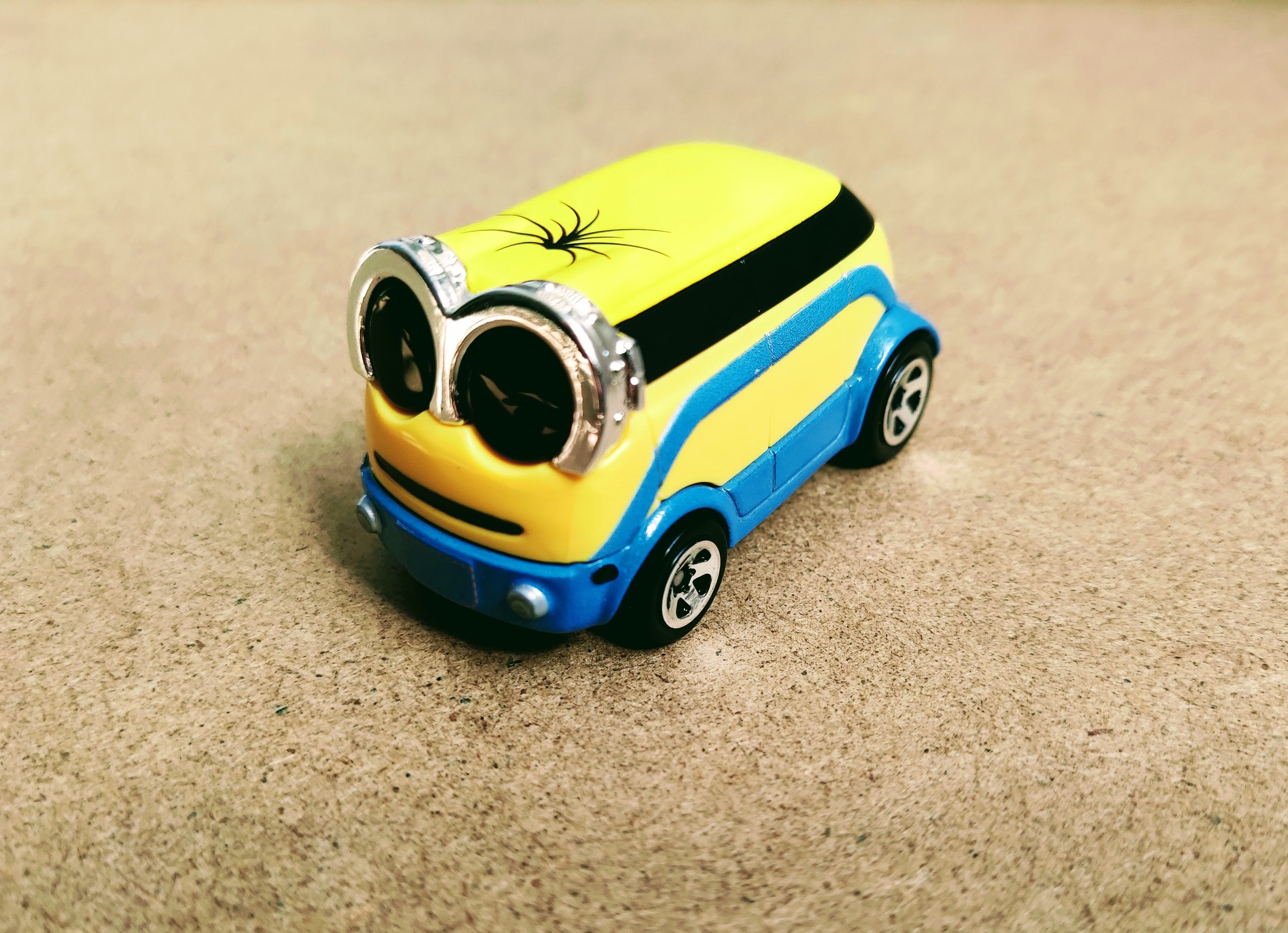 https://static.wikia.nocookie.net/hotwheels/images/9/99/Minion_Kevin_-_GMH80.jpg/revision/latest?cb=20220105144637