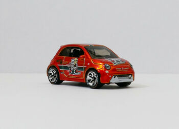 2019 Hot Wheels Fiat 500 id