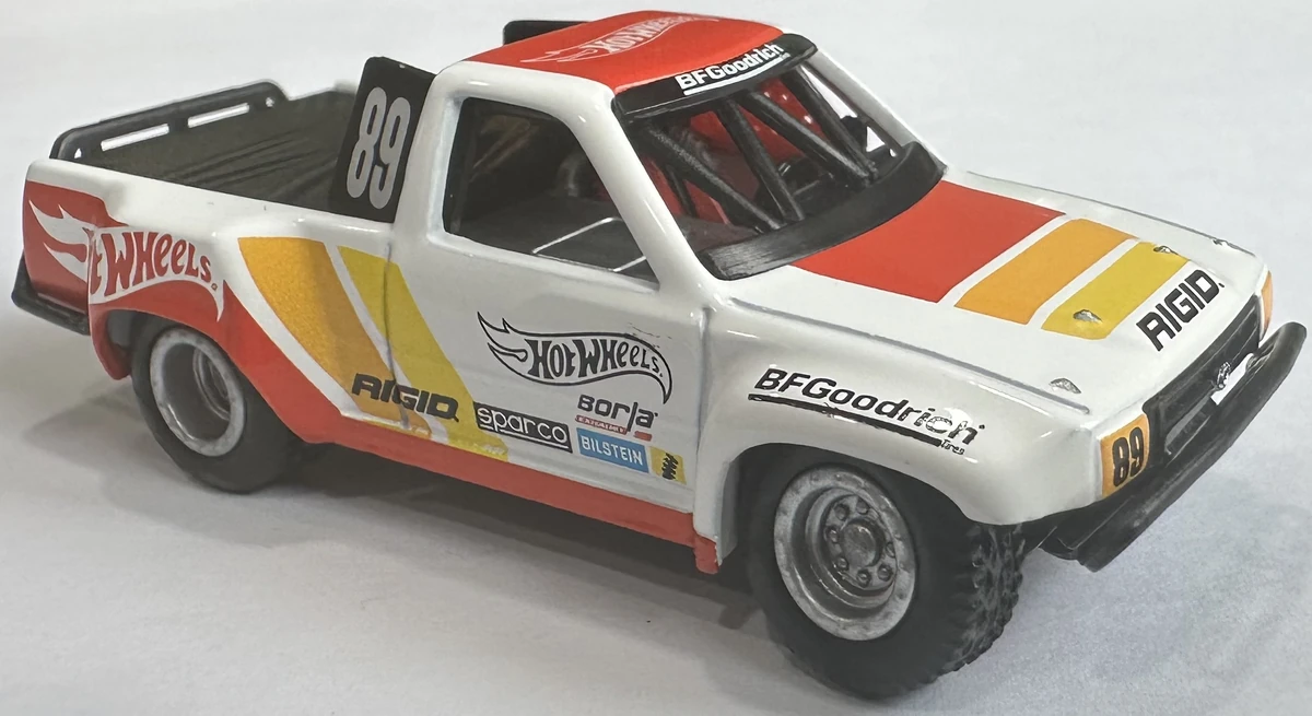 1989 Toyota HiLux Stadium Truck | Hot Wheels Wiki | Fandom