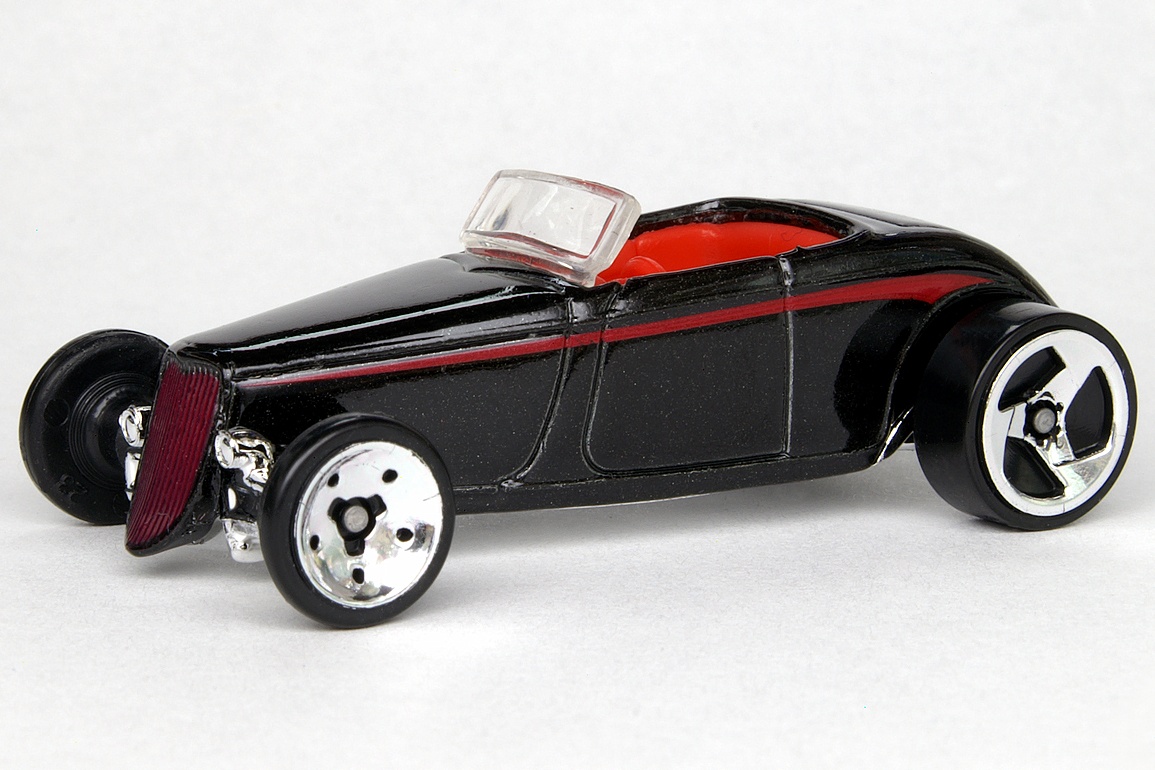2009 Hot Wheels Larry's Garage '33 FORD ROADSTER 1933∞RED∞∞real riders 