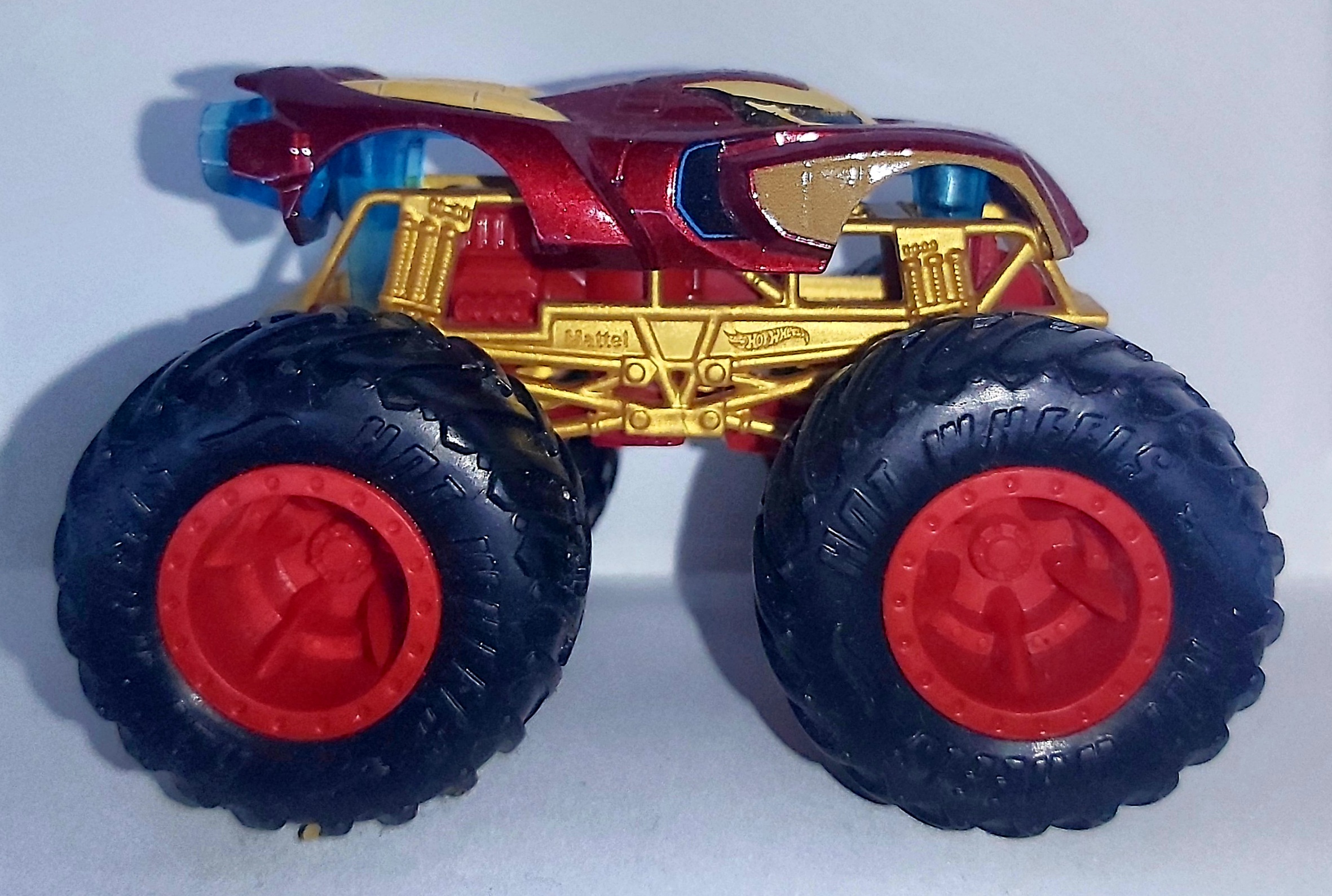  Hot Wheels Oversized Monster Truck Iron Man 2022