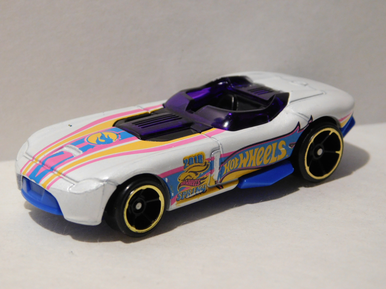 Hot wheels deals rrroadster treasure hunt