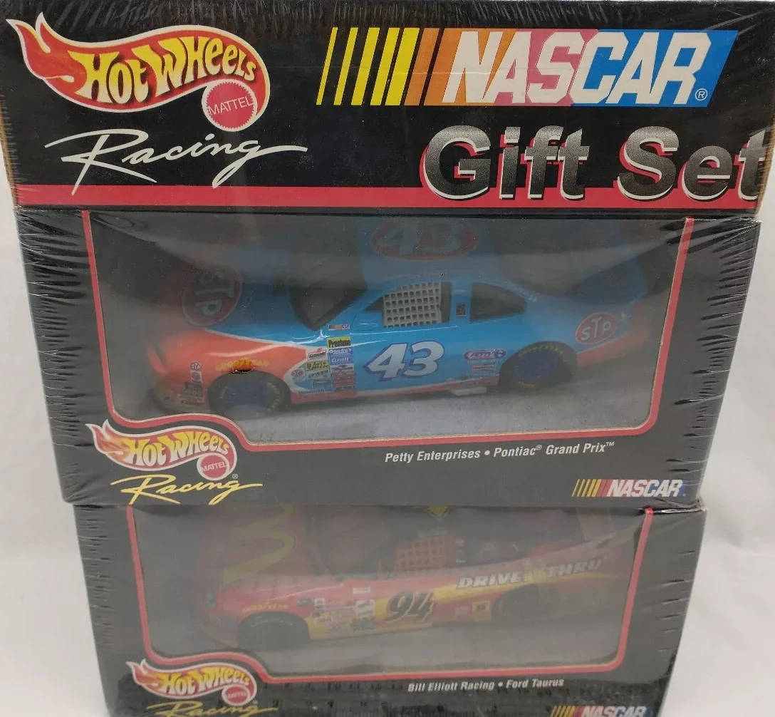 Pontiac Grand Prix Stocker (1:24)