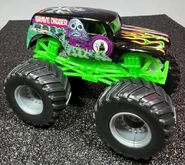 Unknown variant! Grave Digger with Grey Hubs (note the 2004 era HW logo)