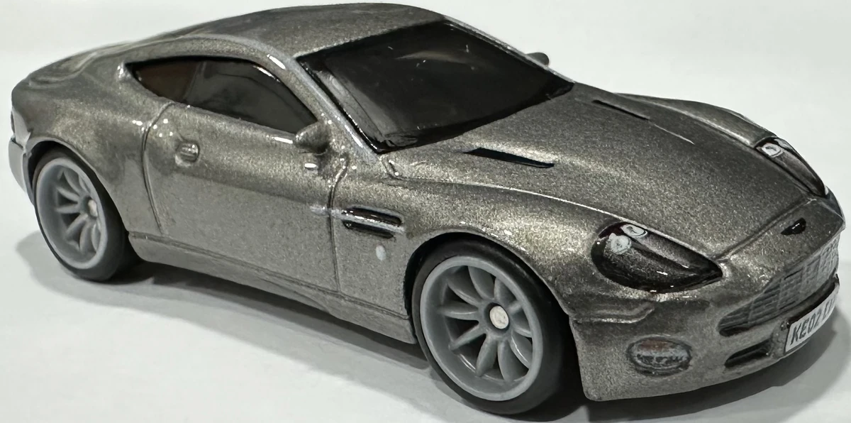 ホットウィール ASTON MARTIN VANQUISH 10台セット 10台 ホット