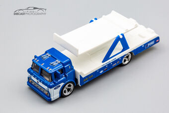 hot wheels team transport mix c