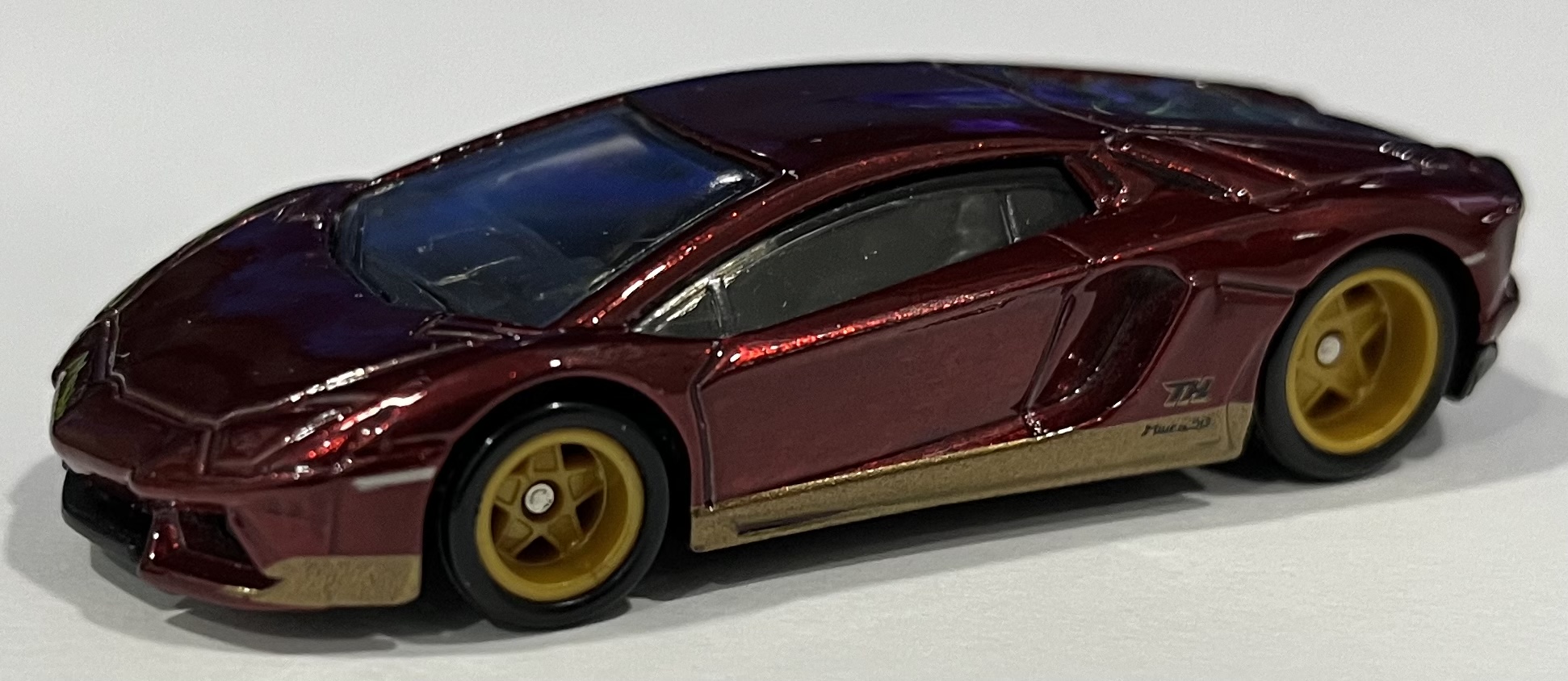 Hot wheels 2018 super treasure hunt lamborghini aventador hotsell