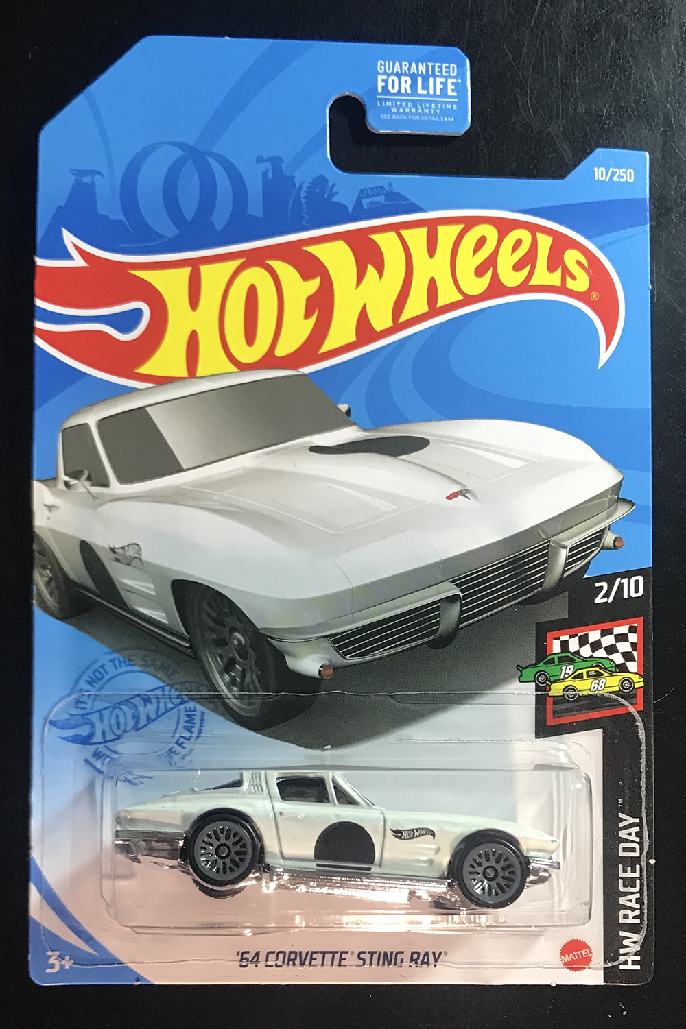 Case HW Raceday 64 Corvette Sting Ray 