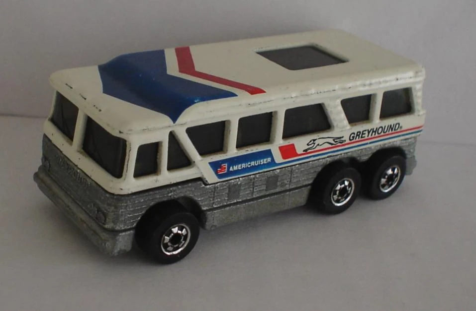 Greyhound MC-8