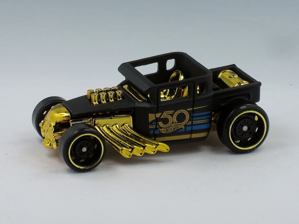 2018 TWIN MILL 50th Anniversary Black and Gold 2/6 Hot Wheels FRN35 