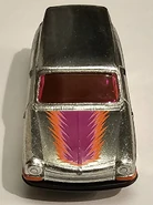 2023-UH 6-8 HLH92 '69 Squareback Zamak open-3f.jpg (220 KB)