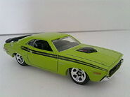 2011 Hw Wheels Dodge Challenger '71 - green