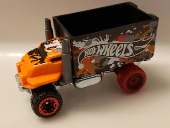 hot wheels baja hauler 2018