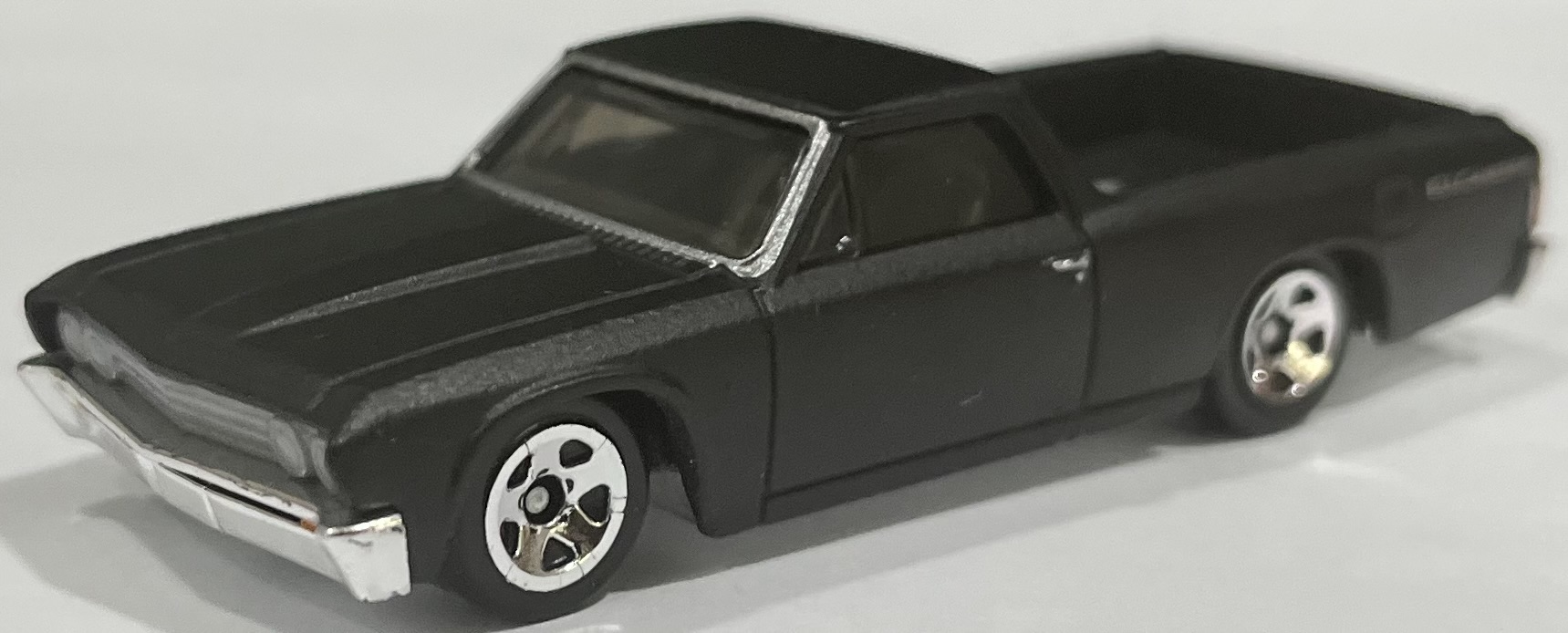 https://static.wikia.nocookie.net/hotwheels/images/c/c0/1967ElCamino.jpg/revision/latest?cb=20230524100848