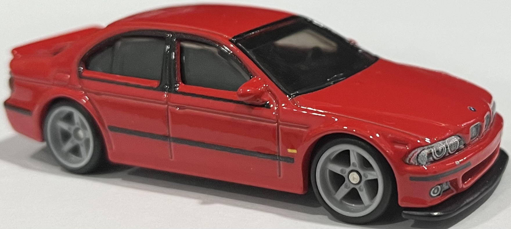 BMW E39 M5 Red 2004