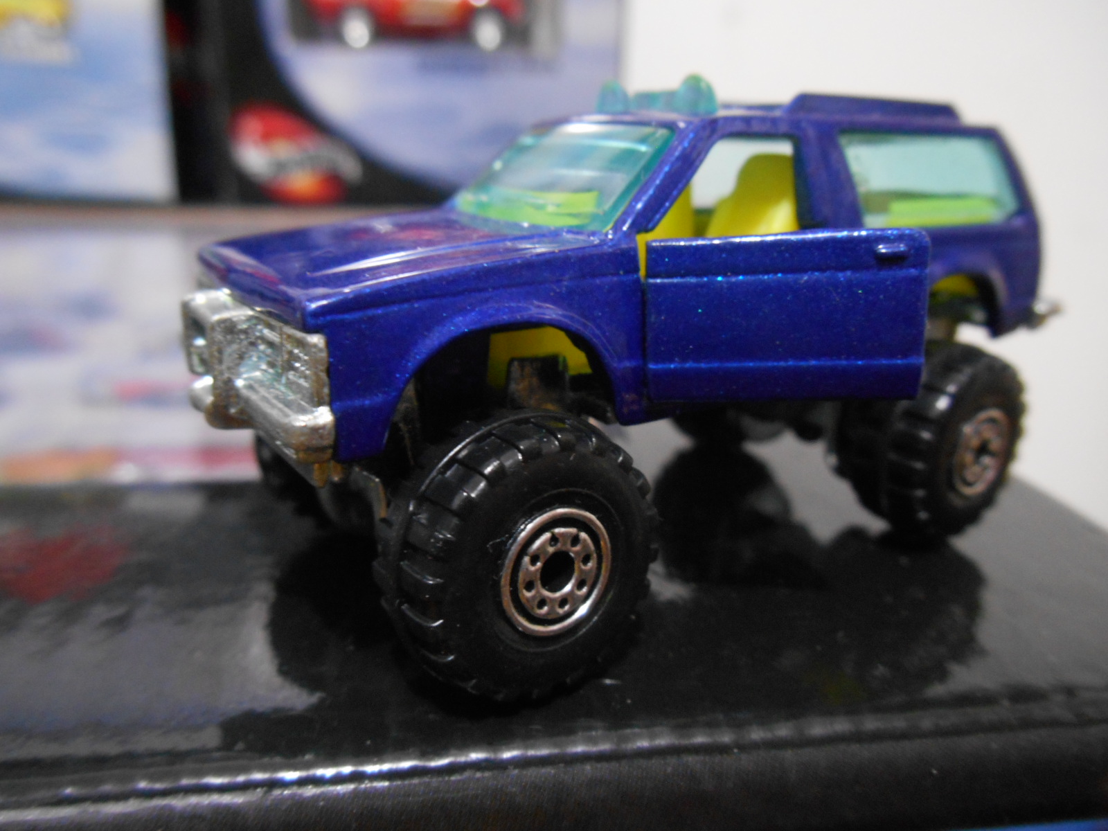 Details about   HOT WHEELS CHEVY BLAZER 4x4 Blue NEW 2017