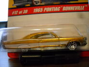 Hot Wheels Classics Gold 65 Pontiac Bonneville 009