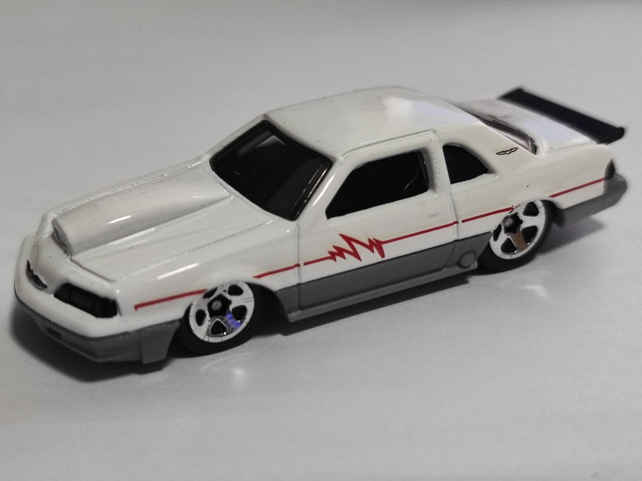 1988 Ford T-Bird | Hot Wheels Wiki | Fandom