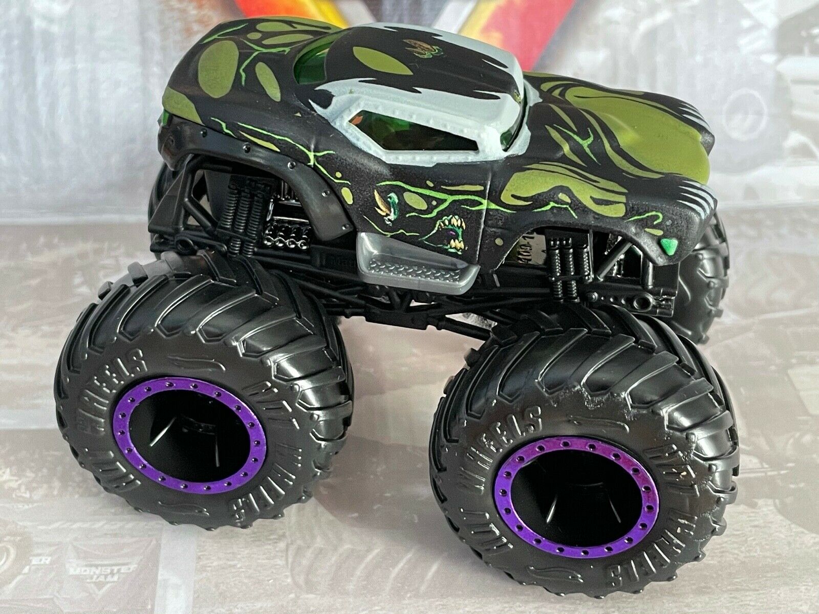 Hot wheels hot sale monster truck hulk