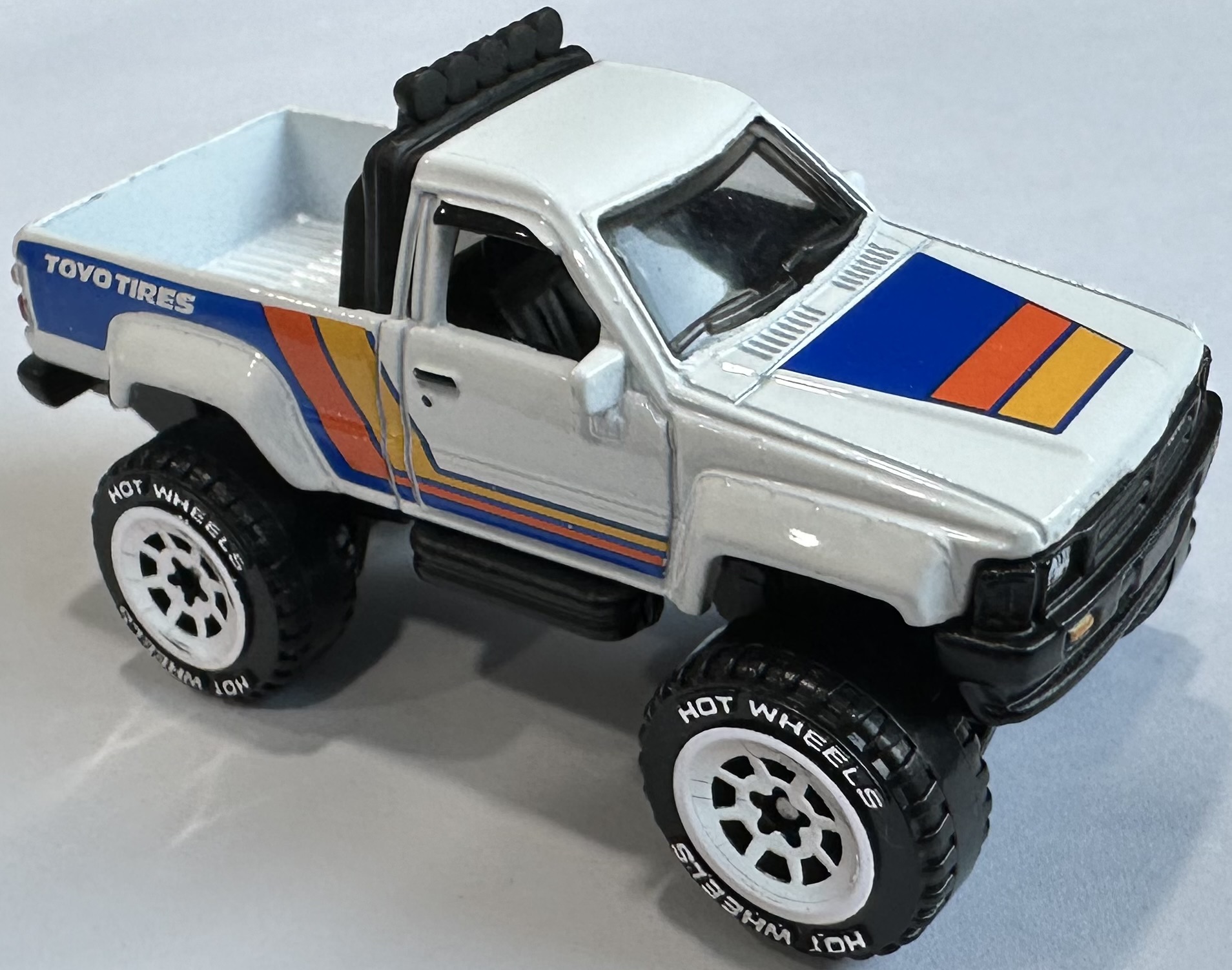 1987 TOYOTA PICKUP TRUCK ホットウィール　BTTF HOT WHEELS BACK TO THE FUTURE 1987 TOYOTA PICKUP VHTF *RARE