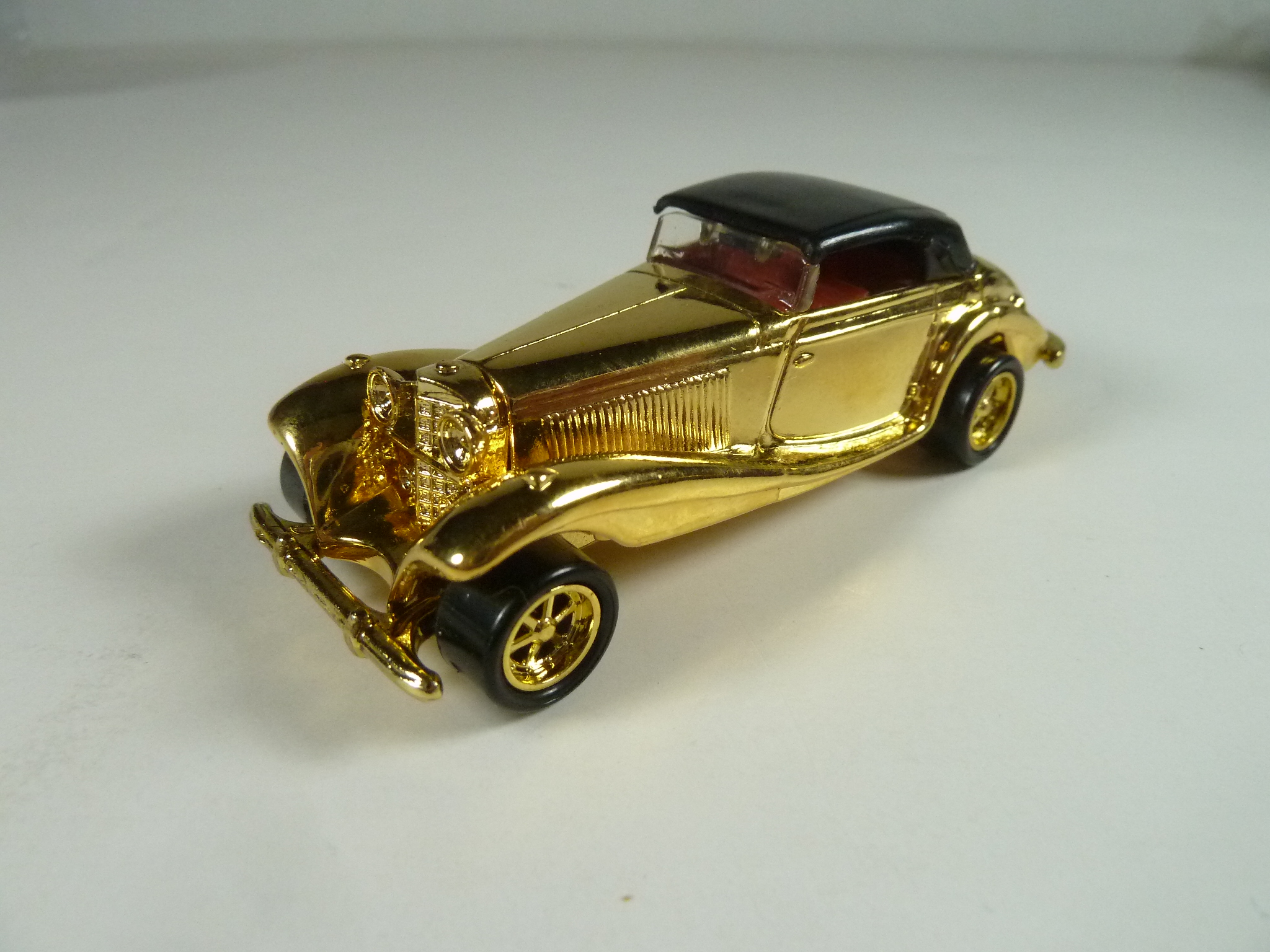 FAO Schwarz 24K Gold Classics 3-Pack | Hot Wheels Wiki | Fandom