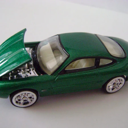 hot wheels jaguar xk8