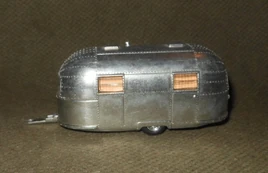 Airstream Trailer loose 1