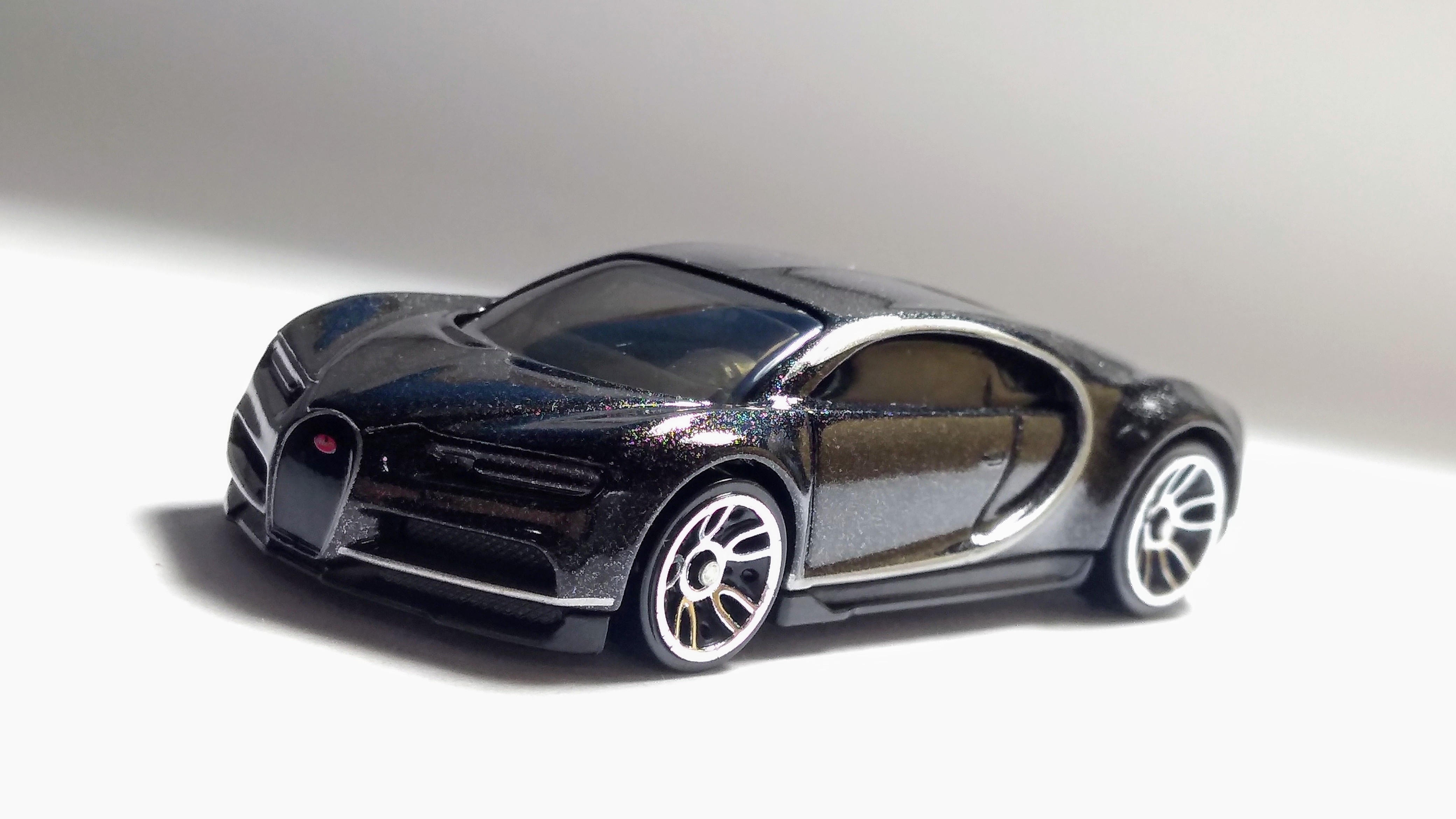 Metalflake Black 16 Bugatti Chiron J5 GHC02 Hot Wheels 2020 Factory Fresh 7/10