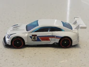 2019 HW Race Day White