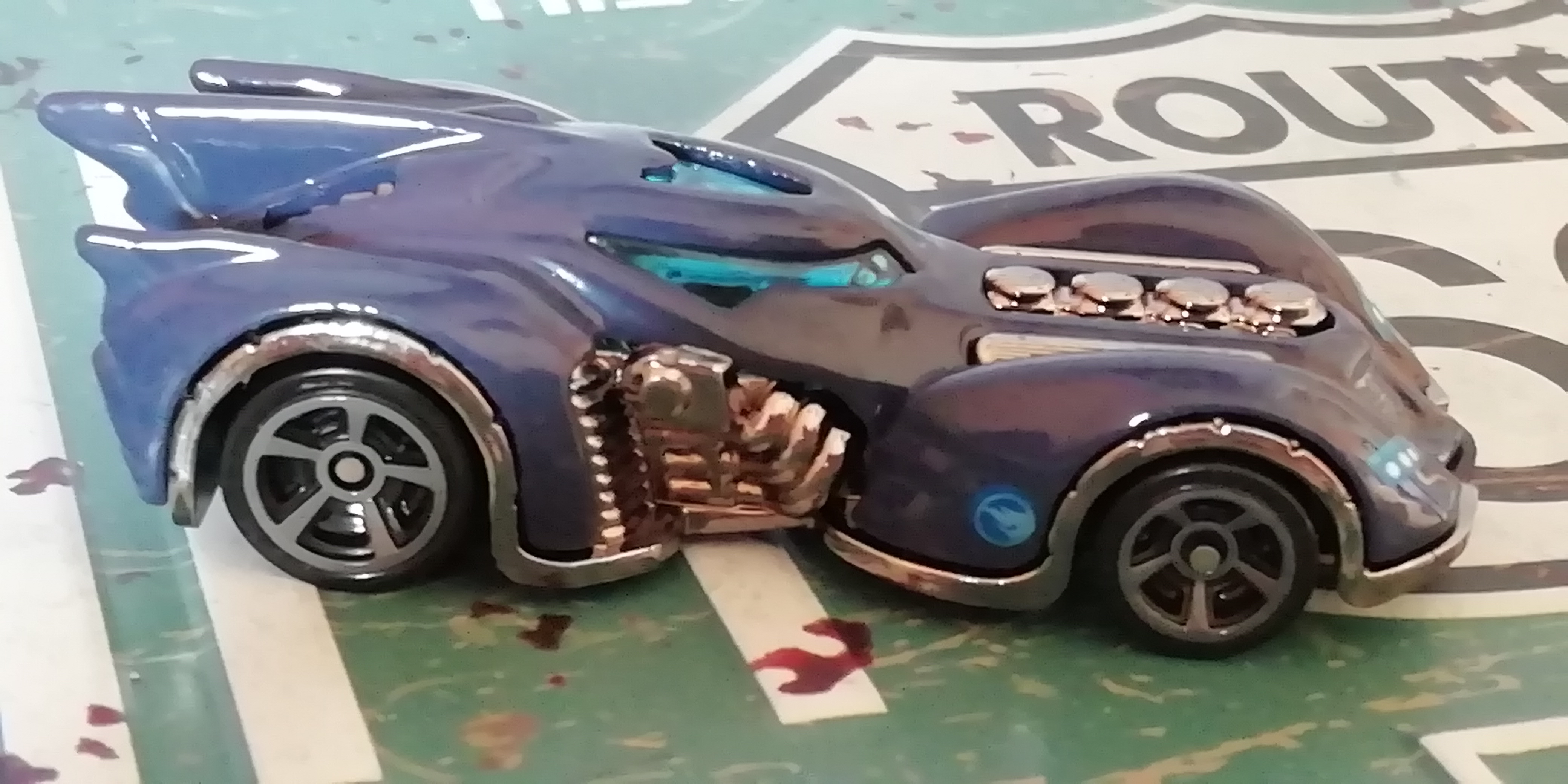 Carro Hot Wheels Batman: Arkhan Asylium Batmobile Hcw63 P