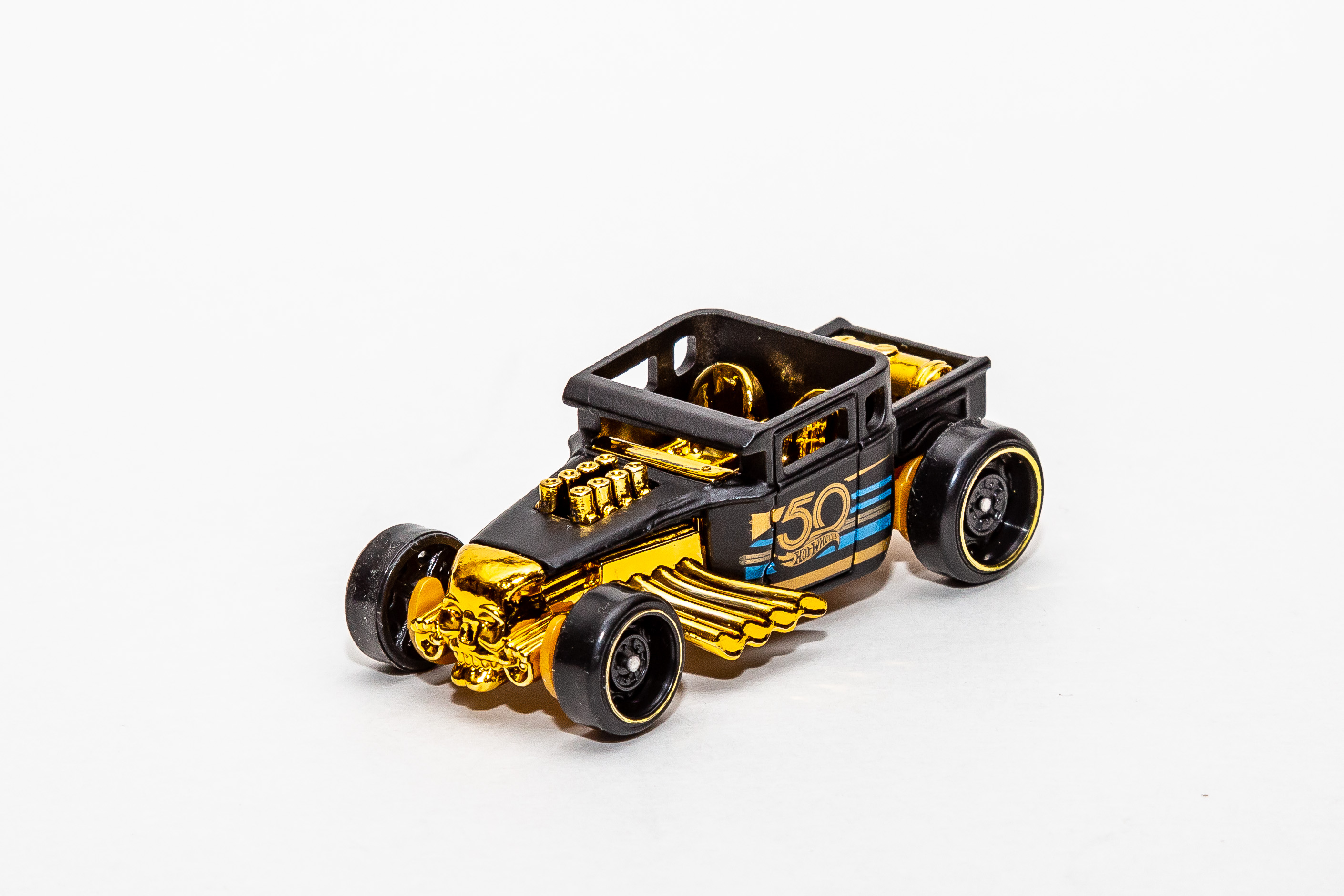 50th Anniversary Black and Gold 2/6 2018 FRN35 TWIN MILL Hot Wheels 
