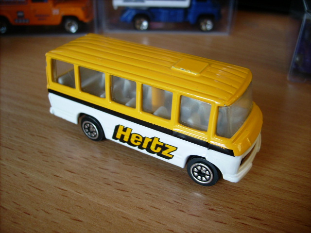 Corgi Auto City Mercedes Benz Bus Hertz 