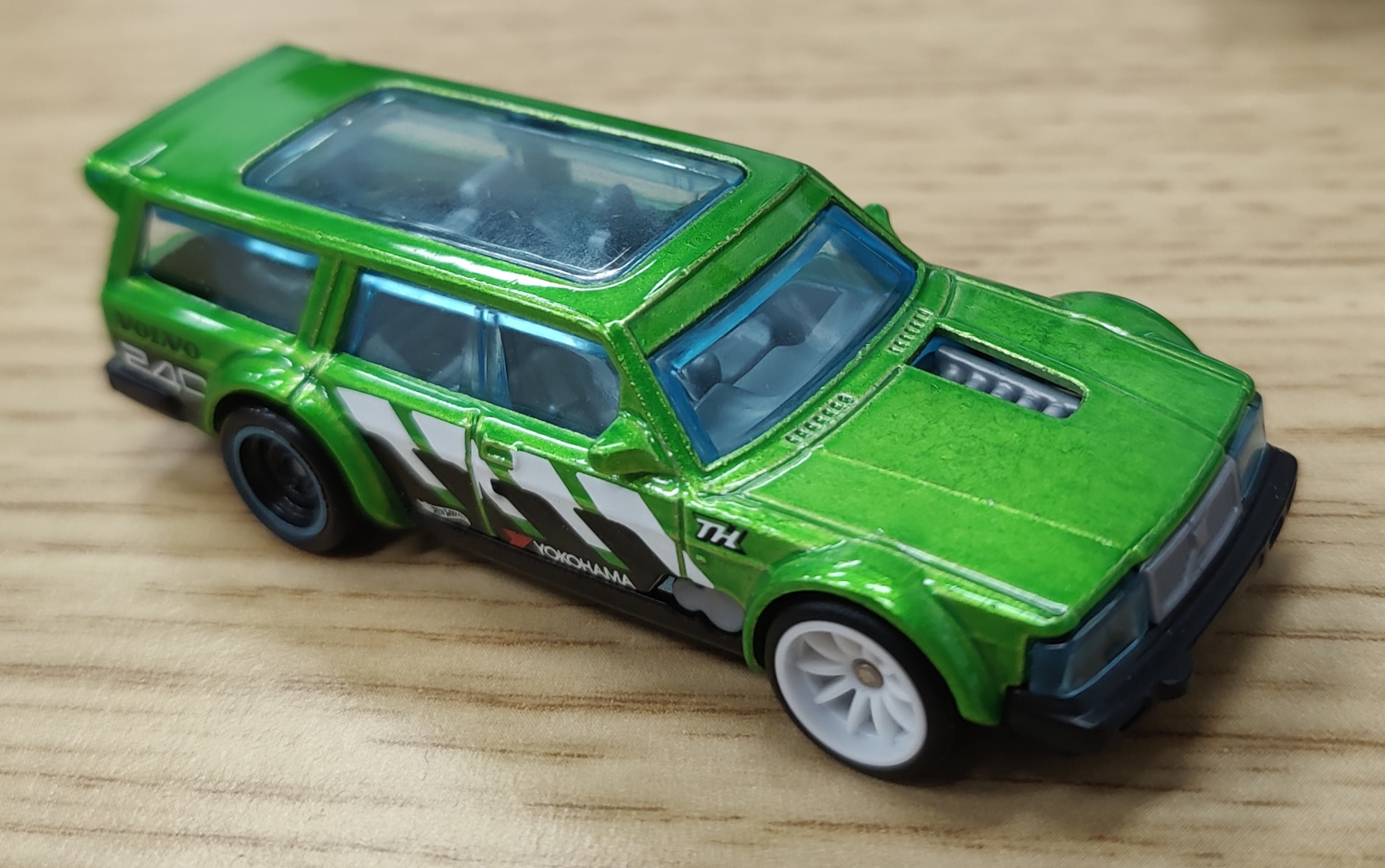 ミニカー Hot Wheels Volvo 240 Drift Wagon Hot Wheels Volvo 240 Drift Wagon HW Slammed Kids Model