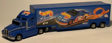 Trailer hot wheels nascar deals
