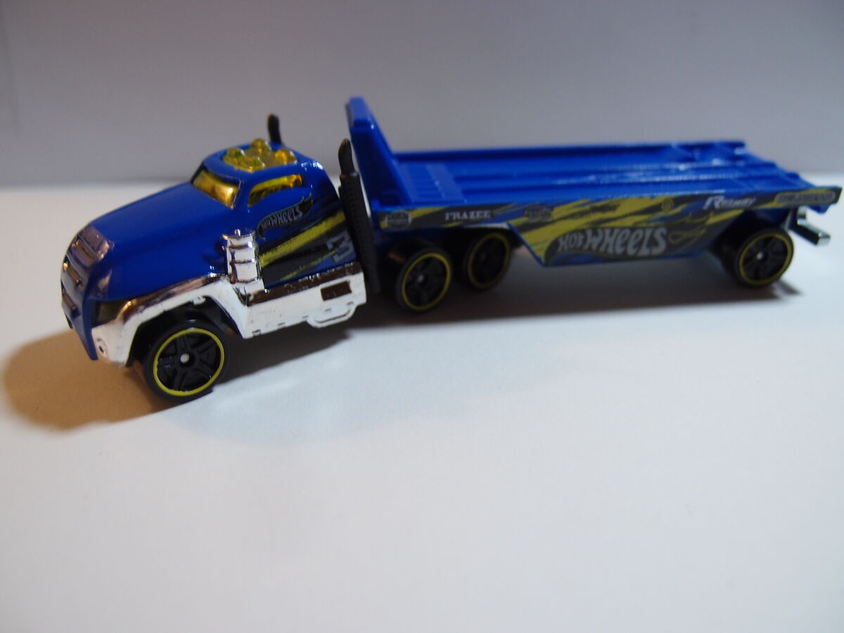 Hot wheels road outlet rally truck