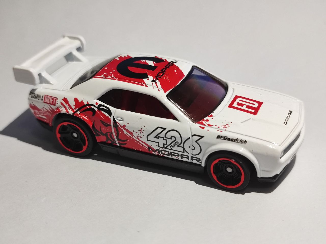  Hot Wheels 2022 - Dodge Challenger Drift Car - HW Drift 3/5  [White] 207/250 : Toys & Games