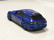 2020 Porsche - Blue