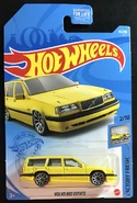 GTC62.jpg (775 KB) GTC62 Yellow Volvo 850