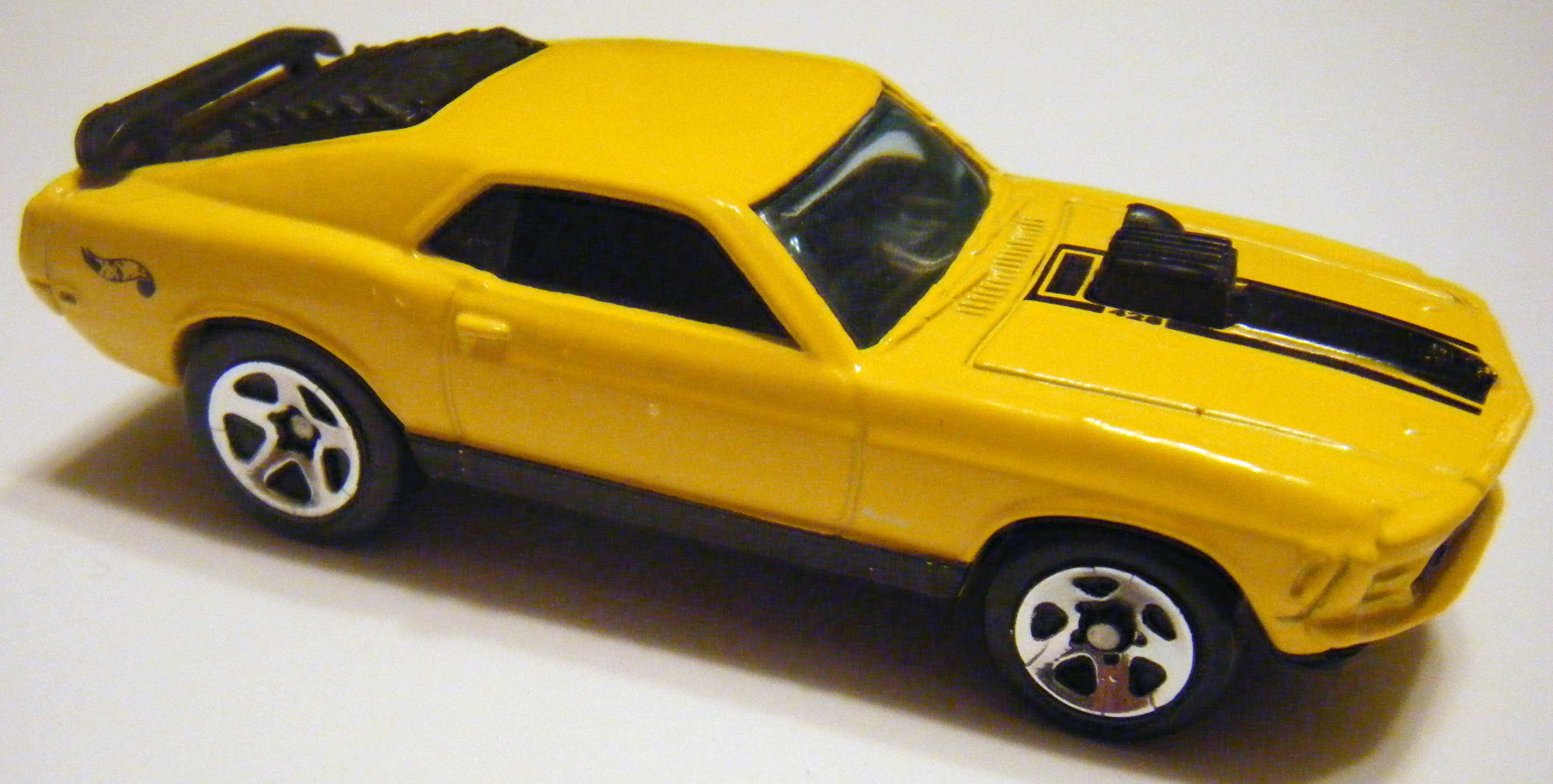 2011 Hot Wheels WG9 Yellow '70 Ford Mustang Mach 1 #169 